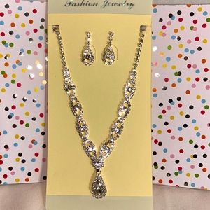 Fashion Jewelry Earrings and Necklace set - NEW